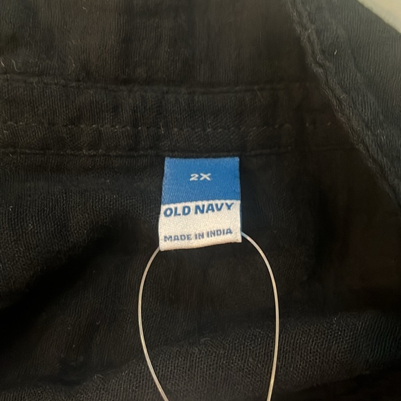 Old Navy plus size 2x woman’s button down short sleeve top. - Picture 7 of 8